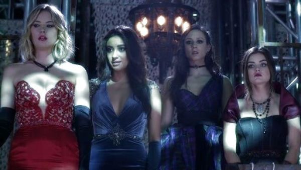 Hanna Marin's Red Strapless Sweetheart Mermaid Gown on Pretty Little Liars