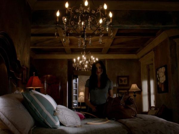 Hayley Marshall's V-neck Tee on The Originals