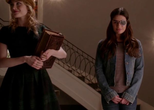 Hester Ulrich's Soundcheck Ringer Tee in Stripe on Scream Queens