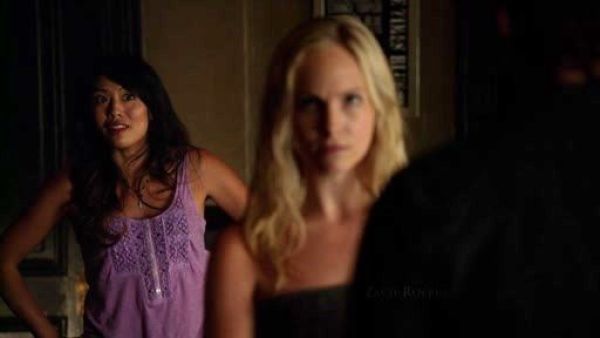 Ivy's AEO Lace Front Henley Tank on The Vampire Diaries
