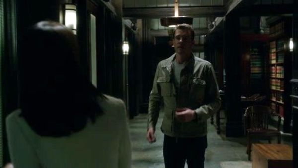 Jake Ballard's Cotton T-Shirt in Grey on Scandal