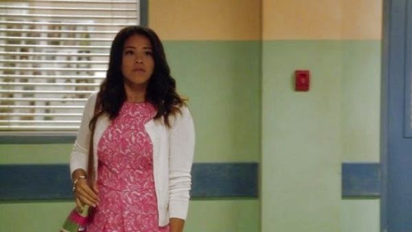 Jane Villanueva's Aniston Printed Inverted-Pleat Dress on Jane the Virgin