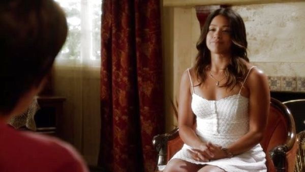 Jane Villanueva's Cotton Eyelet Sundress on Jane the Virgin