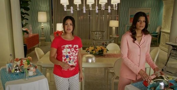 Jane Villanueva's Francophile Tee on Jane the Virgin