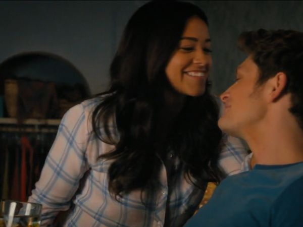 Jane Villanueva's HUNTER BUTTON DOWN on Jane the Virgin