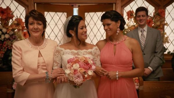Jane Villanueva's Jennifer Wedding Gown on Jane the Virgin