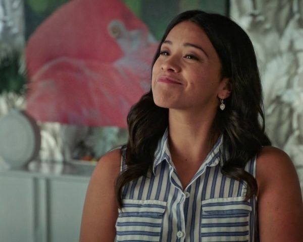 Jane Villanueva's Lotus Pearl Earrings on Jane the Virgin