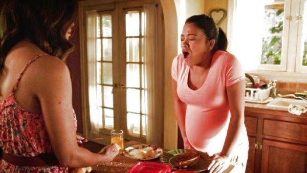 Jane Villanueva's Short Sleeve V-neck Side Ruched Maternity T Shirt on Jane the Virgin