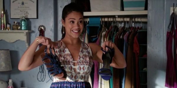 Jane Villanueva's Tie Back Print Dress on Jane the Virgin