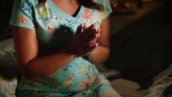 Jane Villanueva's Turquoise Sea Nightgown on Jane the Virgin