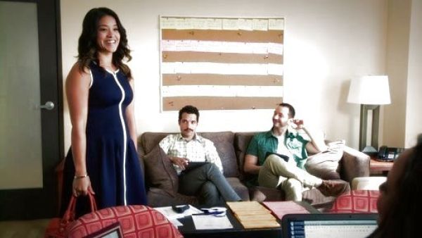 Jane Villanueva's Zip Front Scuba Dress on Jane the Virgin