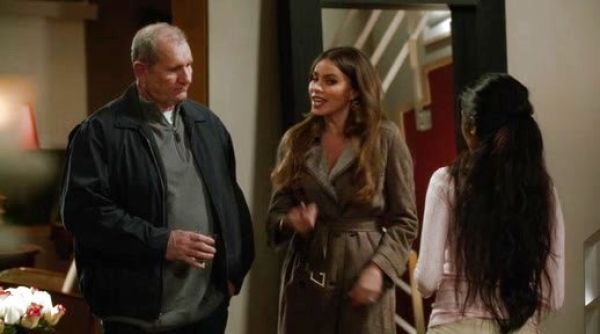 Jay Pritchett's Half-zip Pullover on Modern Family