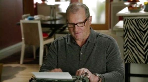 Jay Pritchett's Polo Shirt on Modern Family