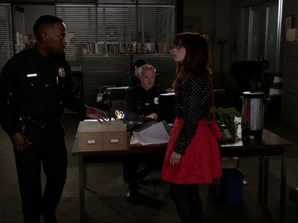 Jess Day's Colourful Floral Border Jacquard Skirt on New Girl