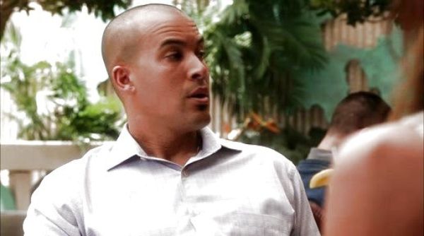 Jesse Porter's Windowpane Dress Shirt on Burn Notice