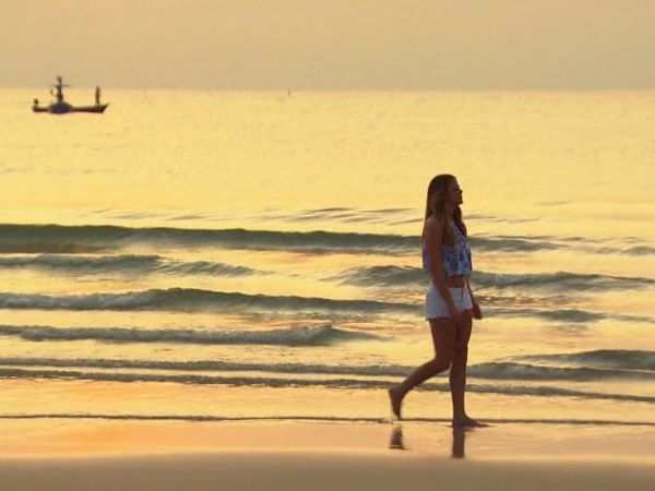Jojo Fletcher's Printed Halter Crop Top on The Bachelorette