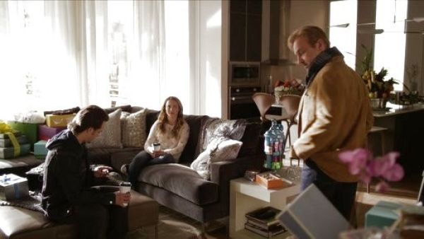 Juliette Barnes's Chuck Taylor All Star Leather Sneaker on Nashville