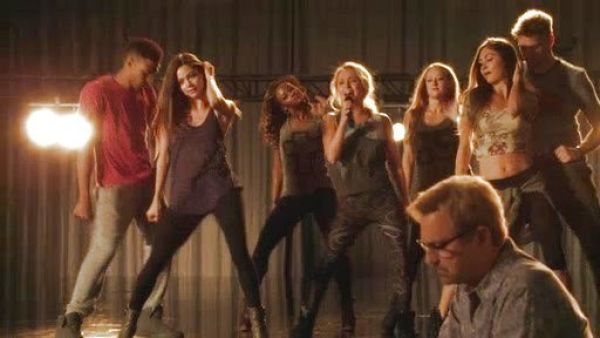 Juliette Barnes's Howl at the Moon Tank on Nashville