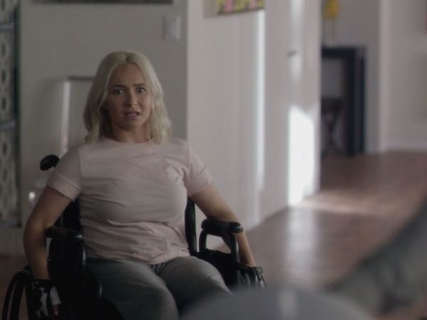 Juliette Barnes's Raw Sleeve Detail Tee on Nashville