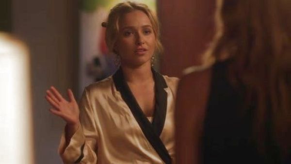 Juliette Barnes's Silk Contrast Robe on Nashville
