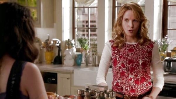Kathryn Kennish's 'Roanan' Floral and Butterfly Print T-Shirt on Switched At Birth