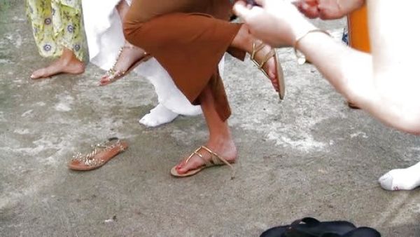 Kim Kardashian's Anita Flat Thong Sandal on Keeping Up With The Kardashians