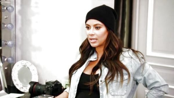 Kim Kardashian's Knit hat on Keeping Up With The Kardashians