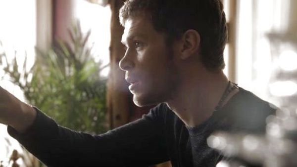 Klaus Mikaelson's Champ Eco Fleece Long Sleeve Sweatshirt on The Originals