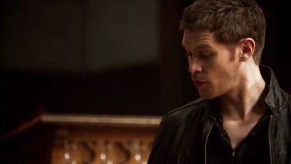 Klaus Mikaelson's Knit Henley on The Originals