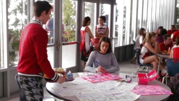 Kurt Hummel's HOUNDSTOOTH PRINT ULTRA SKINNY DRESS PANTS on Glee