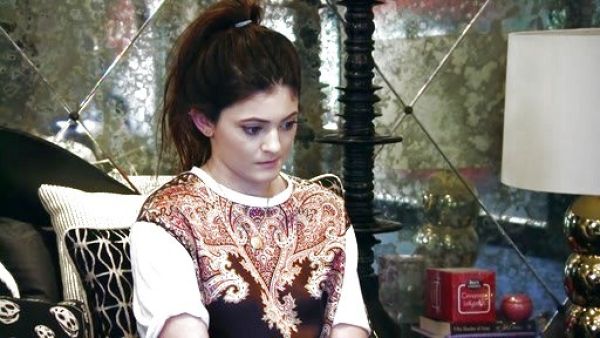 Kylie Jenner's Coin Stingray Large Pendant Necklace on Keeping Up With The Kardashians