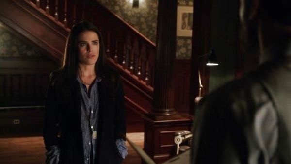 Laurel Castillo's Barry Shirt in Blue Floral Linen on How to Get Away With Murder