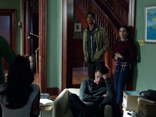 Laurel Castillo's Hunter Plaid Shirt on How to Get Away With Murder