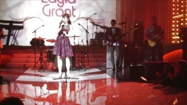 Layla Grant's Ophelia Lace Dress on Nashville