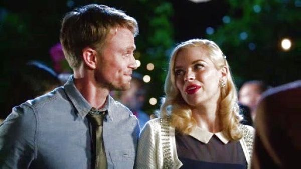 Lemon Breeland's Maternity Skater Dress In Mesh With Contrast Detail and Short Sleeves on Hart of Dixie