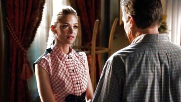 Lemon Breeland's Small Check Poplin Top on Hart of Dixie