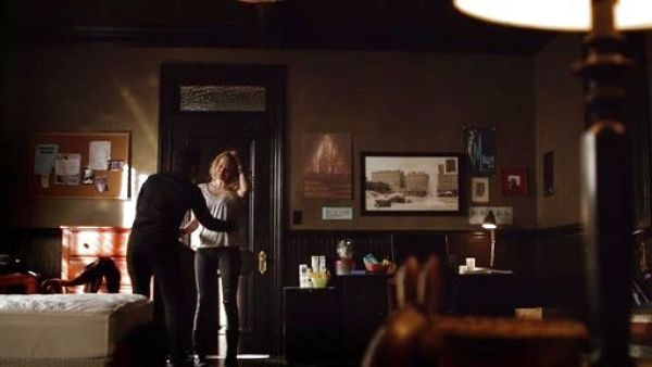 Liv Parker's 1981 High-Rise Skinny Jeans in Black Acid Wash (Distressed) on The Vampire Diaries