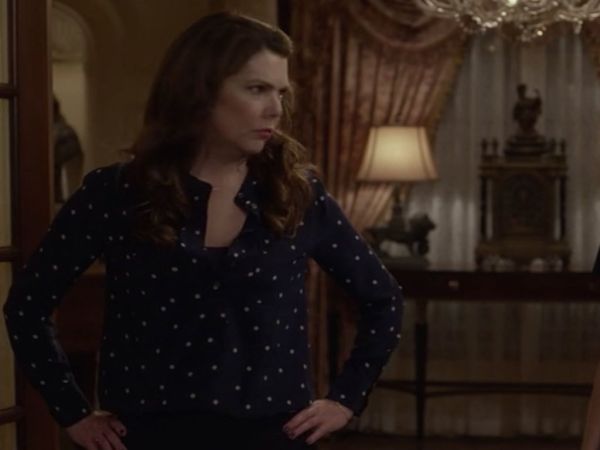 Lorelai Gilmore's SILK POPOVER SHIRT IN POLKA DOT on Gilmore Girls