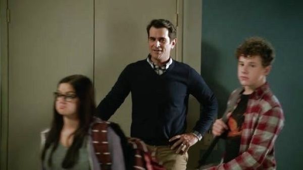 Luke Dunphy's Plaid Elbow Patch Button-Down Shirt on Modern Family