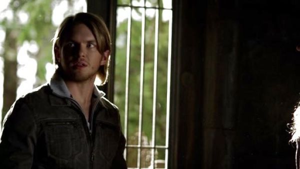 Luke Parker's Denim Zip-Trim Jacket on The Vampire Diaries