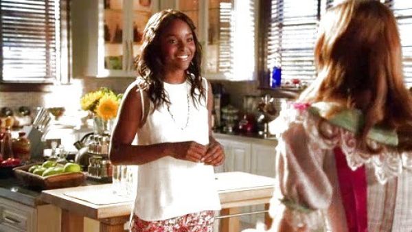 Lynly's Combination Fabric Top on Hart of Dixie