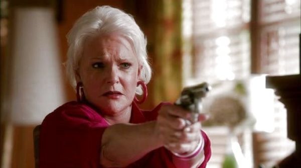 Madeline Westen's Pink Hoop Earrings on Burn Notice