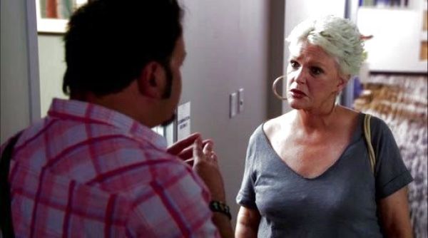 Madeline Westen's RAW-EDGE RAGLAN TEE on Burn Notice