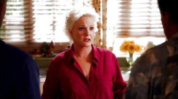 Madeline Westen's Silk Shirt on Burn Notice