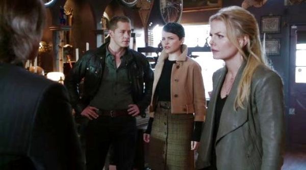 Mary Margaret Blanchard / Snow White's lambwool button front skirt on Once Upon A Time 