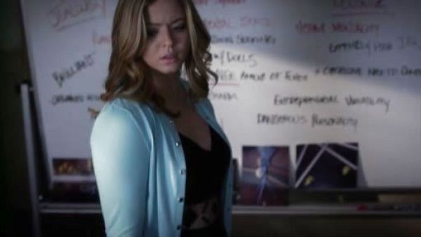 Melissa Hastings's 'Summer Feeling' Fit & Flare Dress on Pretty Little Liars