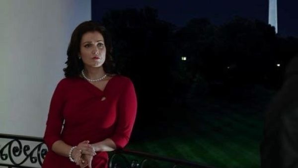 Mellie Grant's 3/4-Sleeve Off-Center Twist Keyhole Dress on Scandal