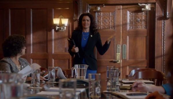 Mellie Grant's Crepe blazer on Scandal