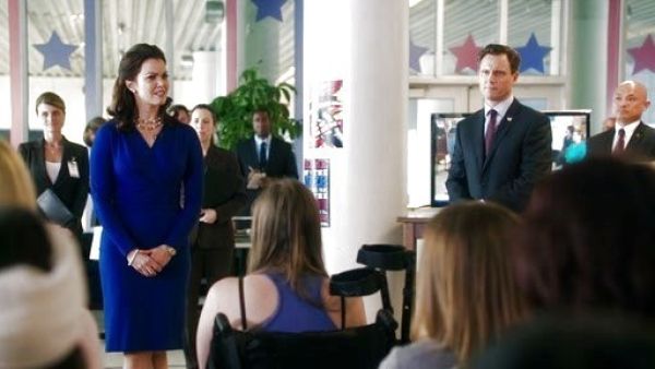 Mellie Grant's Dayna Jersey Faux-Wrap Dress on Scandal
