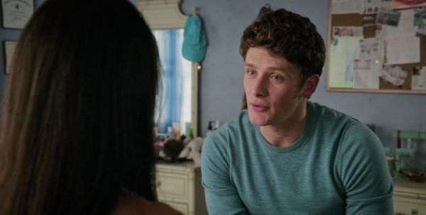 Michael Cordero Jr.'s Slim Cotton-Cashmere Crewneck Sweater on Jane the Virgin